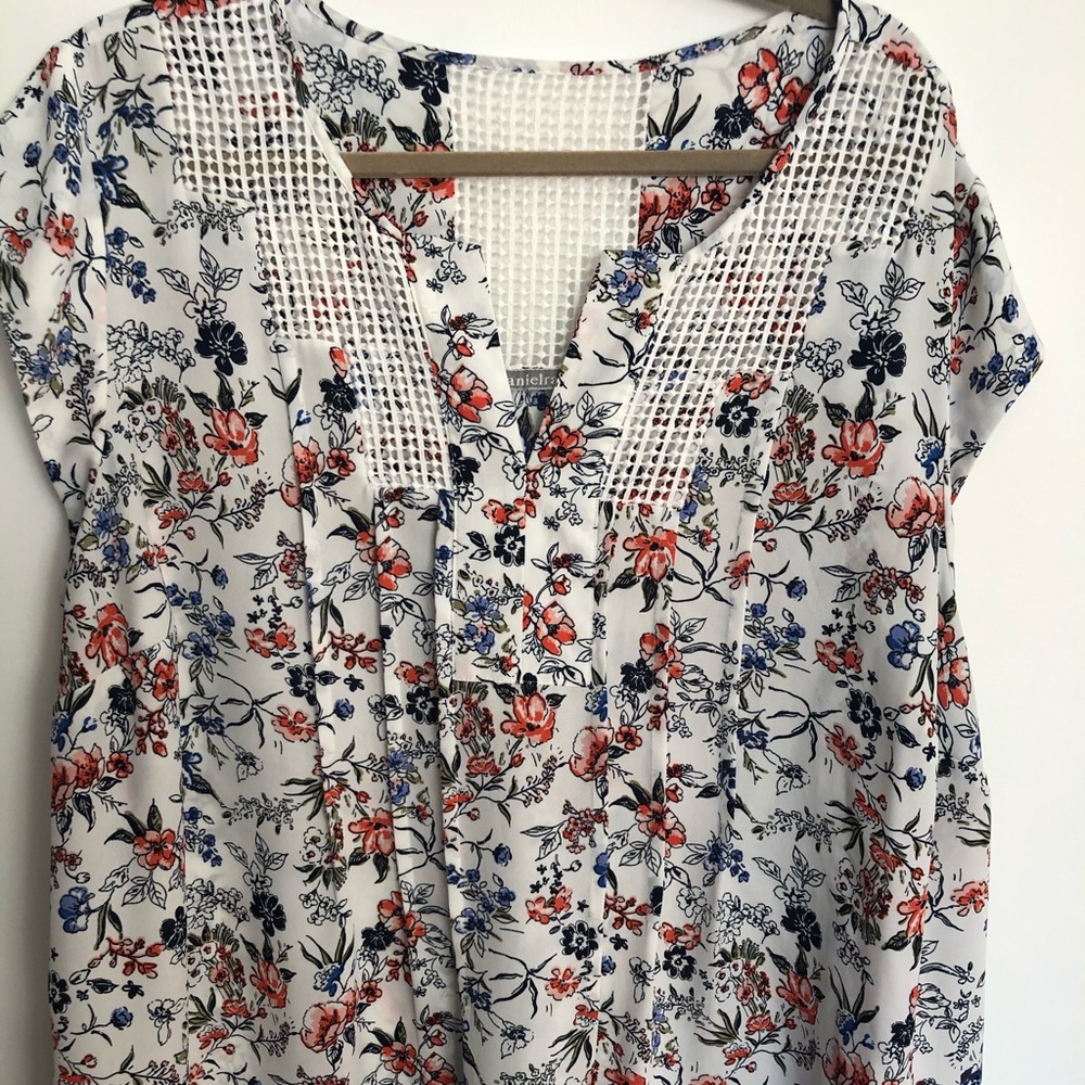 Blouse - Picture 2 of 3